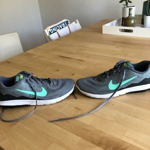 Nike sneakers size 9
